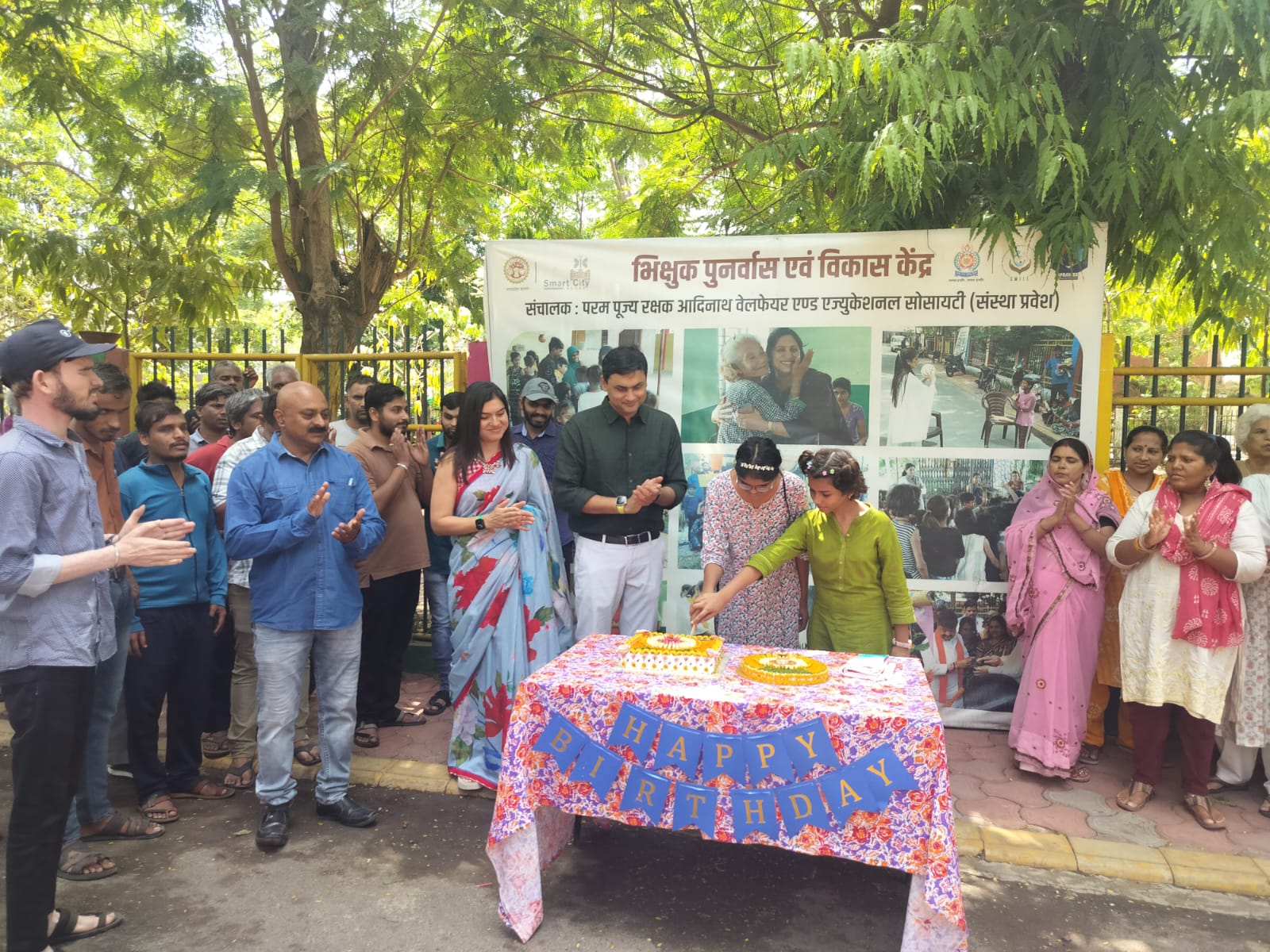 Dr.Mahak Bhandaris Birthday Celebrated at Rajshanti Ashiyana Old Age Home