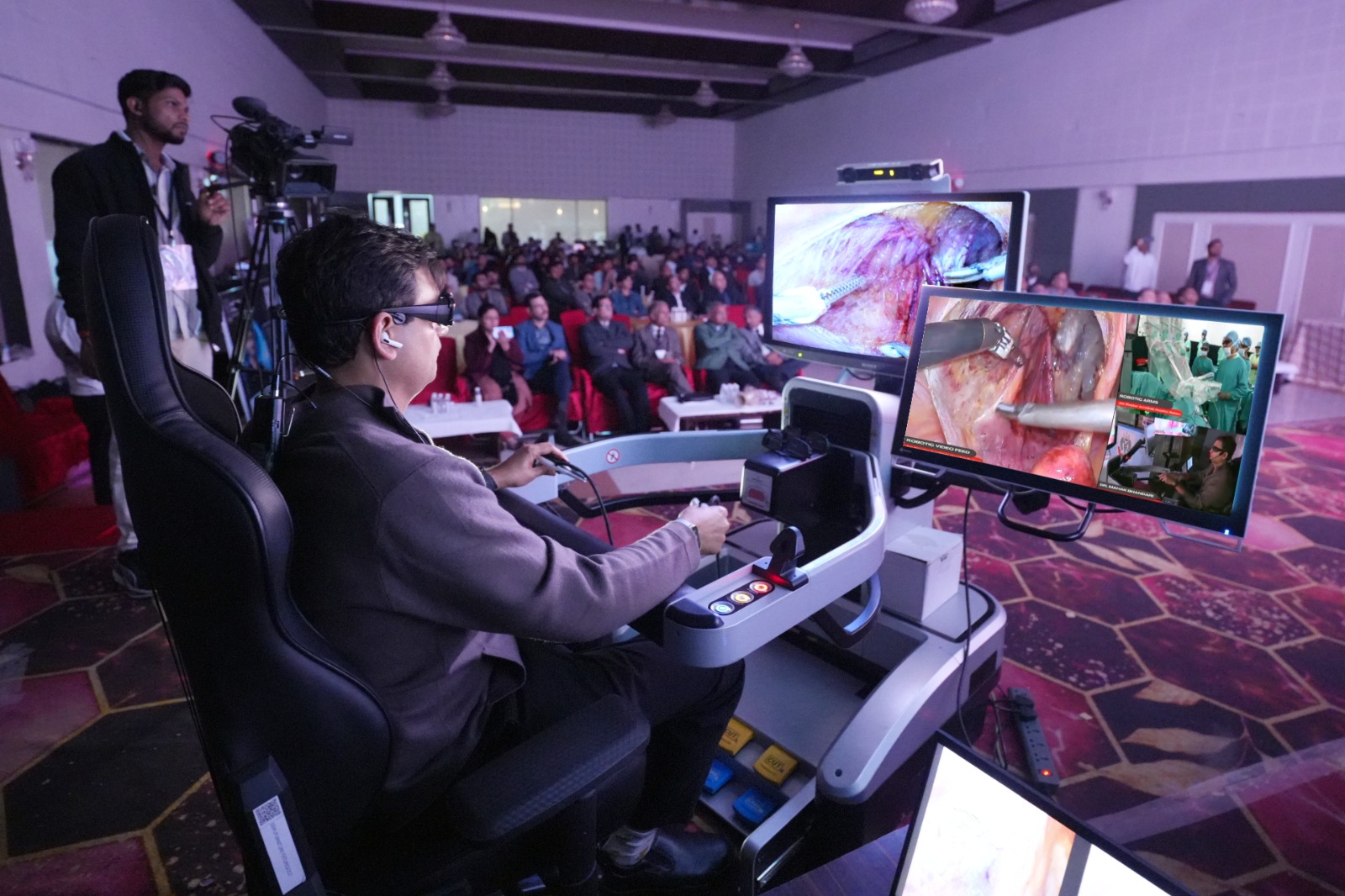 Live Tele-Robotic Hernia Surgery on a Public Stage in Ratlam by Dr. Mahak Bhandari